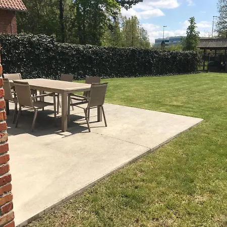 House With Garden Near City Centre